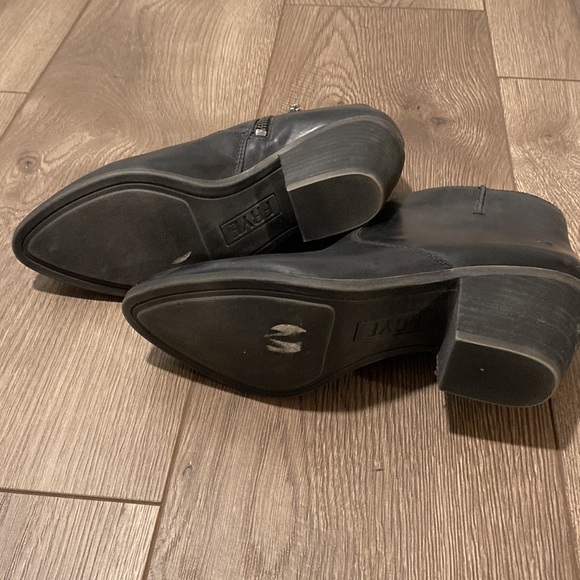 Frye Black Leather Booties NWOT 🖤 - Picture 4 of 8